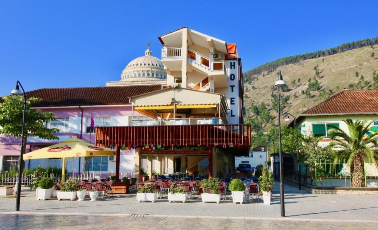 Hotel Orestiada Berat Extérieur photo