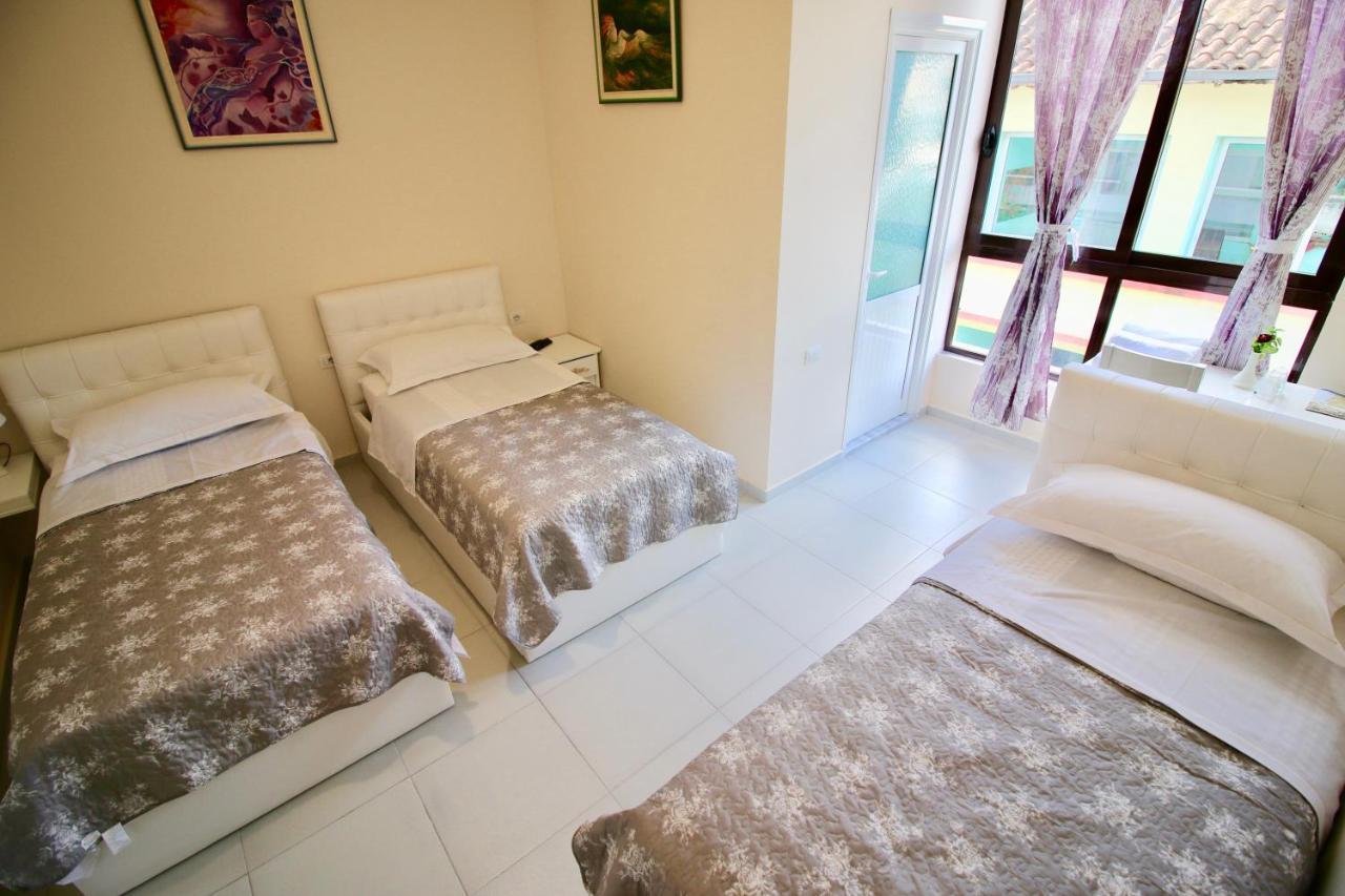 Hotel Orestiada Berat Extérieur photo