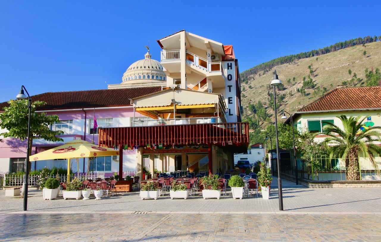 Hotel Orestiada Berat Extérieur photo