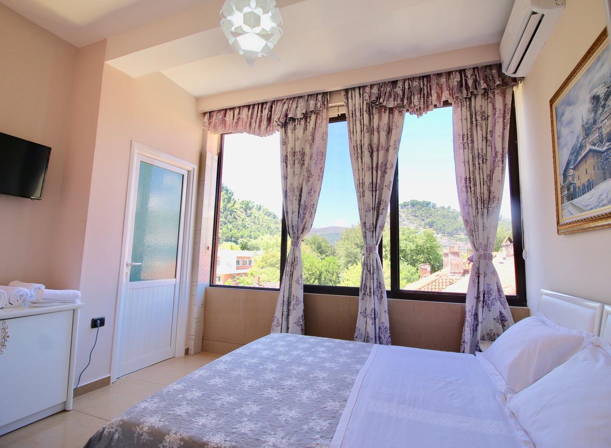 Hotel Orestiada Berat Extérieur photo