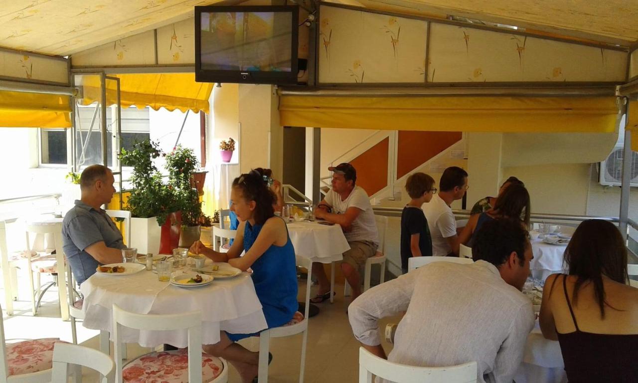 Hotel Orestiada Berat Extérieur photo